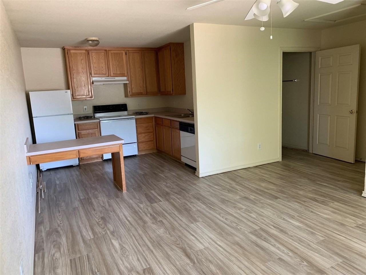 315 Bernard St - Photo 2 of 6