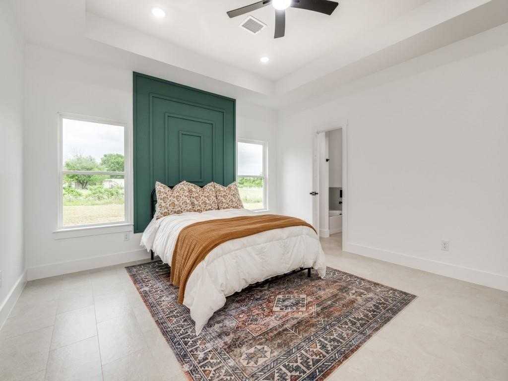 1005 Agua Escondida Court - Photo 4 of 6