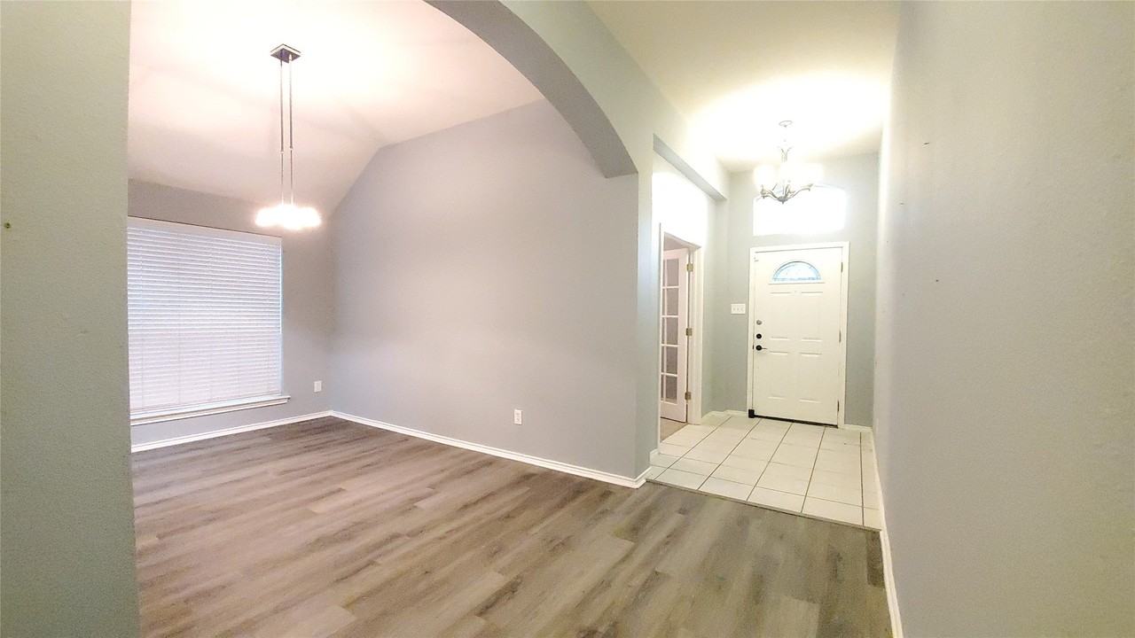 2636 Cumberland Trl - Photo 3 of 26