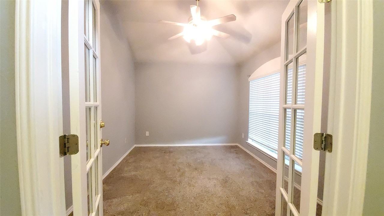 2636 Cumberland Trl - Photo 5 of 26