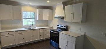 featured image of 4302 Roberts St