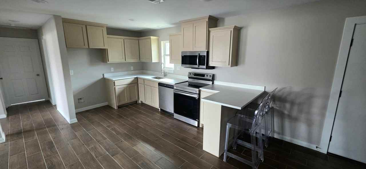 4017 Pickett St - Photo 2 of 13