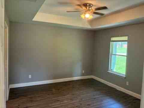 110 Bowie St - Photo 3 of 9