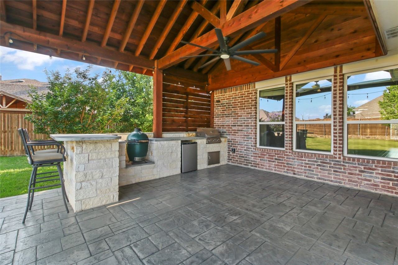 4424 Overbrook Dr - Photo 4 of 26