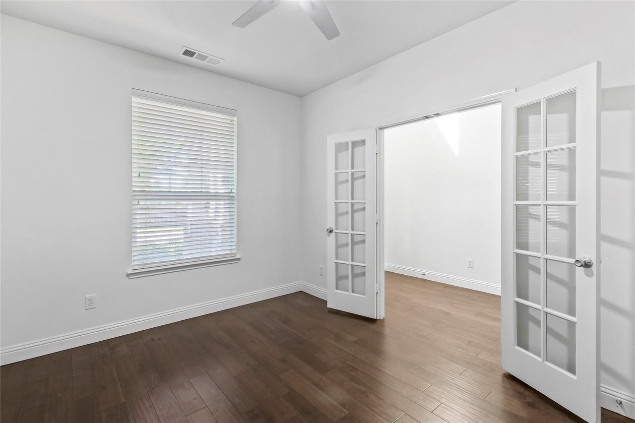 4424 Overbrook Dr - Photo 6 of 26