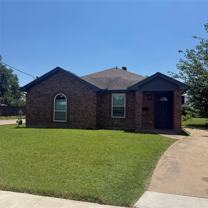 1902 Angelina Dr - Photo 1 of 1
