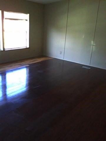 4507 Marshall St - Photo 7 of 9