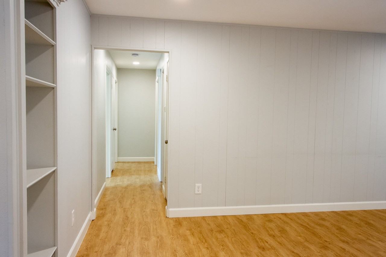 1256 Golden Trophy Dr - Photo 7 of 31