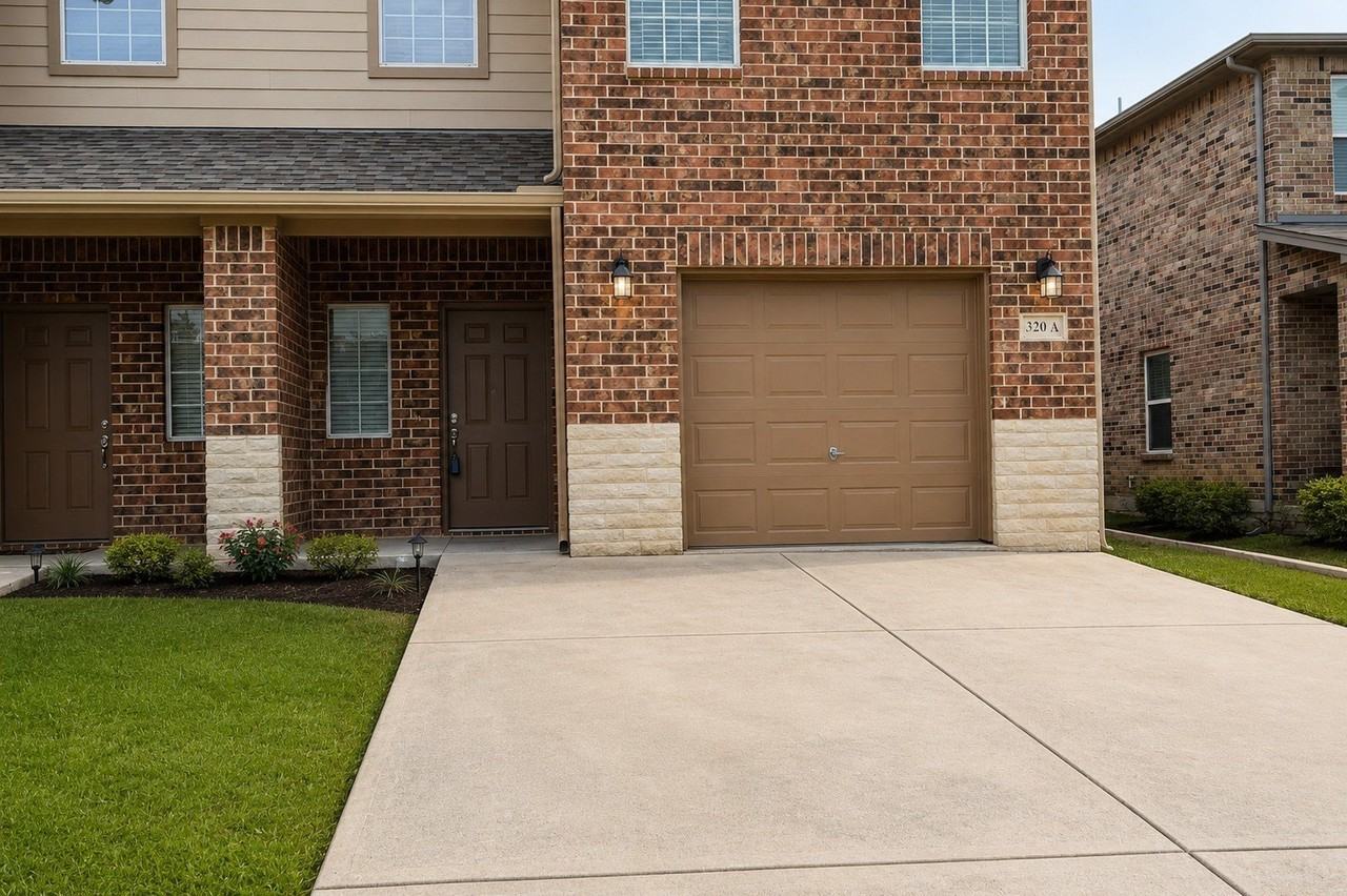 320 Woodgrove Dr #A - Photo 2 of 16