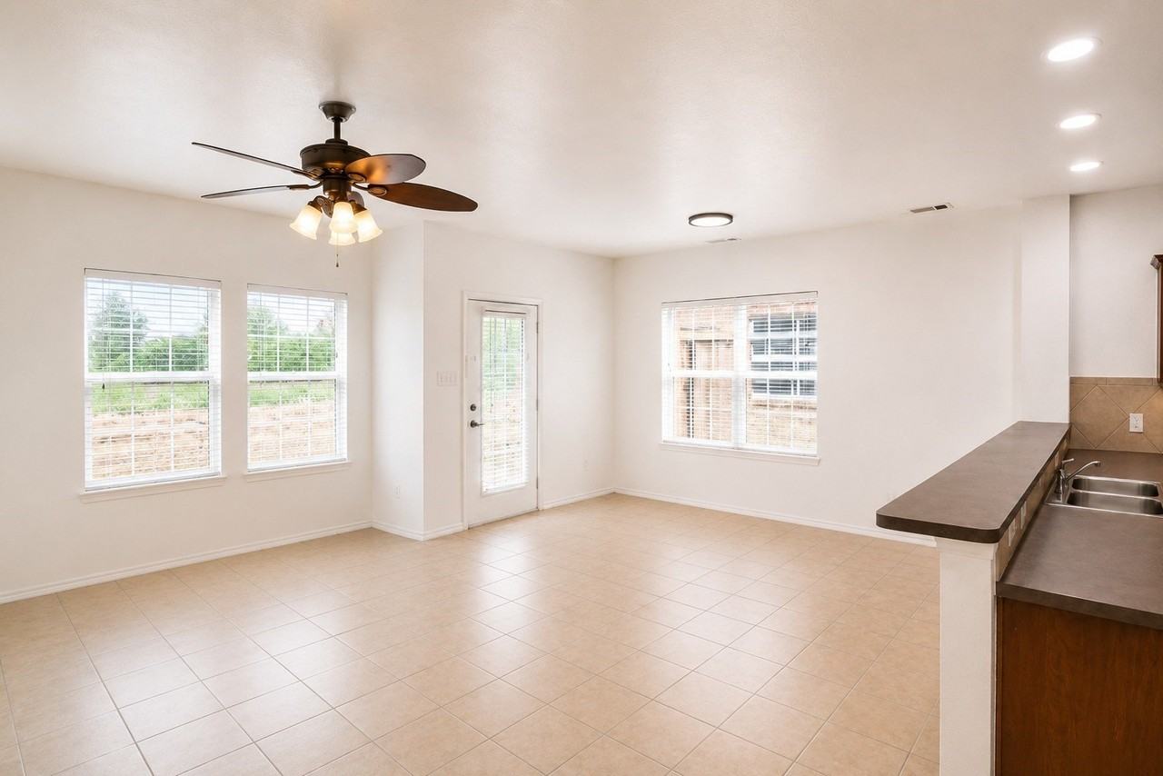 320 Woodgrove Dr #A - Photo 6 of 16