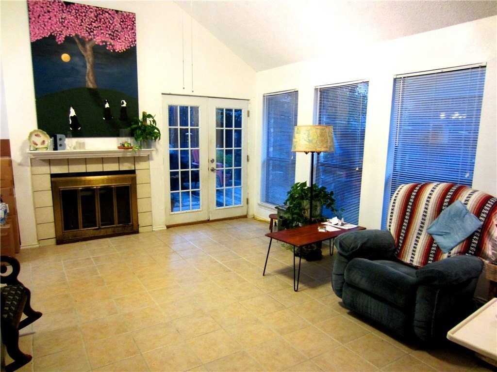 940 Sylvan Creek Dr - Photo 5 of 21