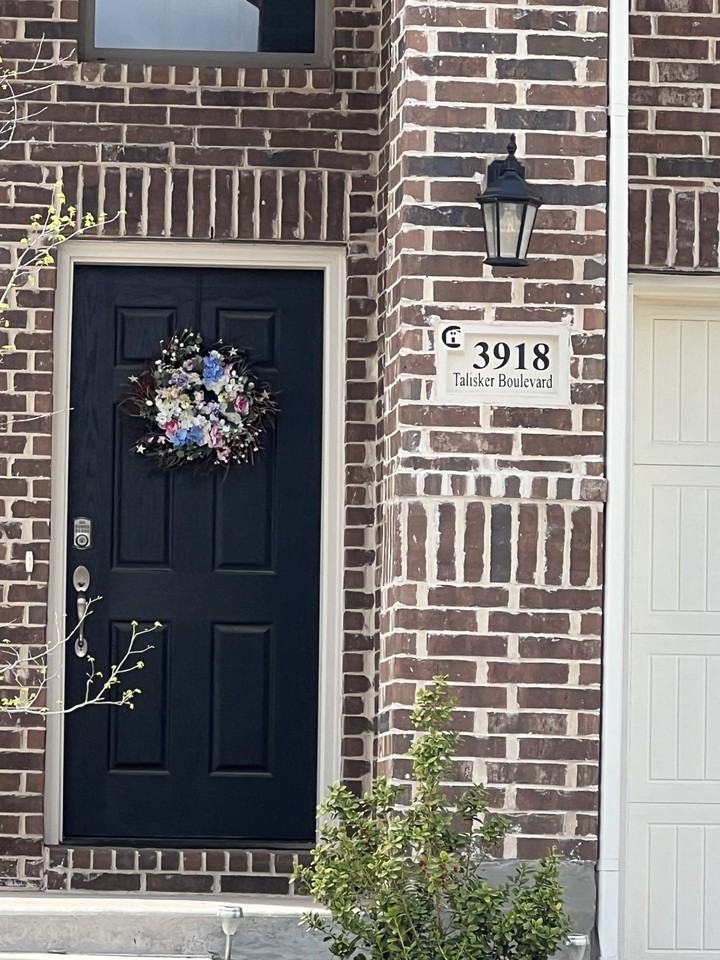 3918 Talisker Blvd - Photo 2 of 13