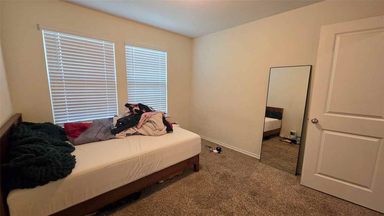 409 Samuel St - Photo 6 of 40