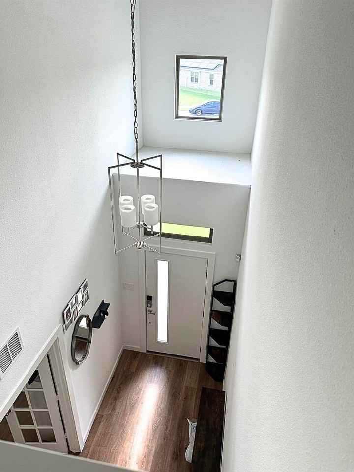 5101 Beechtree Ln - Photo 5 of 33