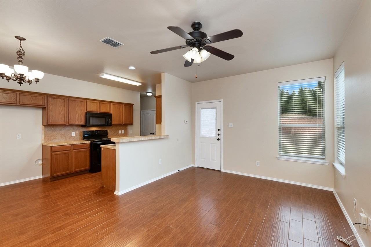 382 Armstrong Ln - Photo 6 of 29
