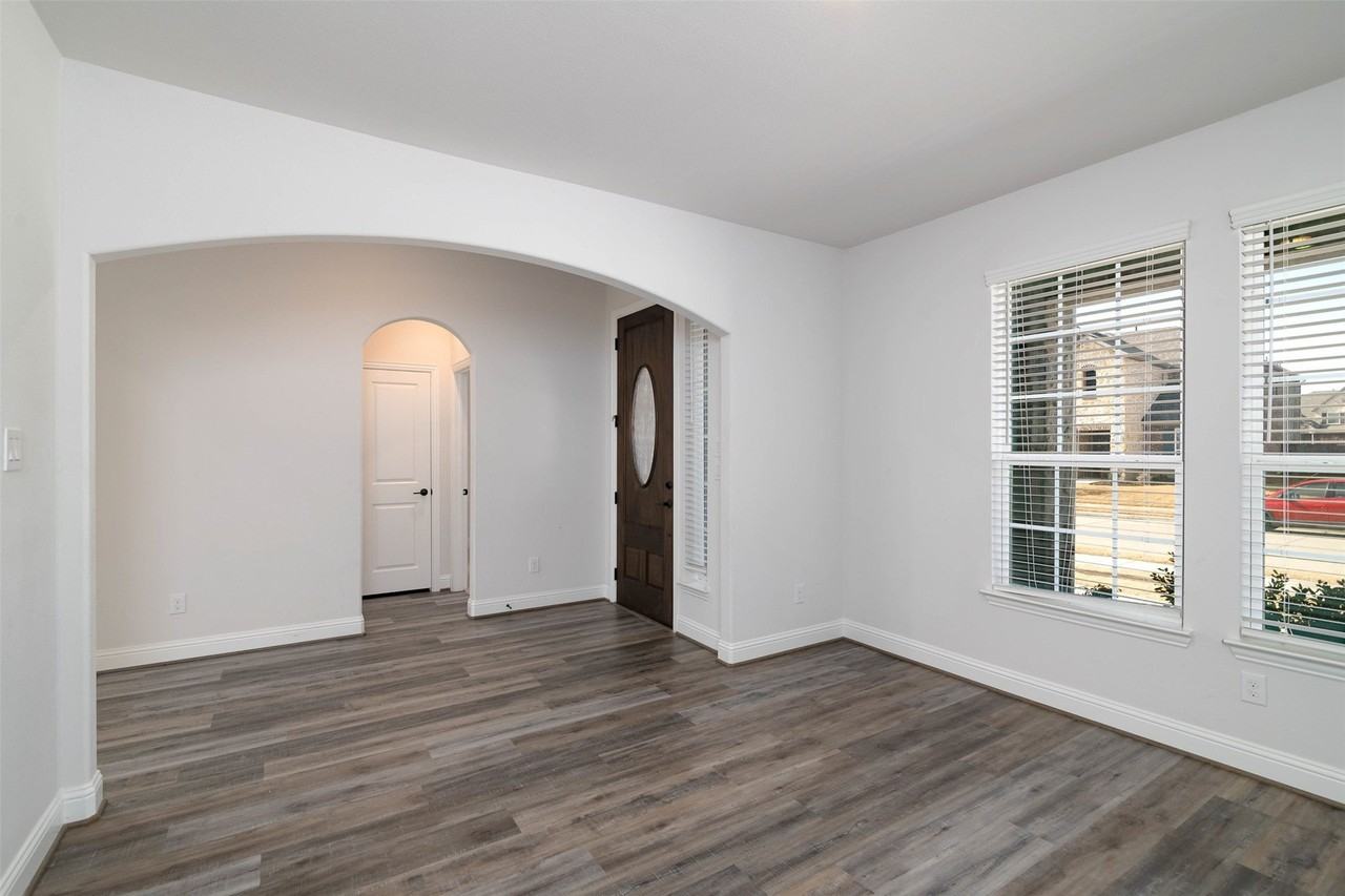 4532 Westminster Ave - Photo 7 of 38