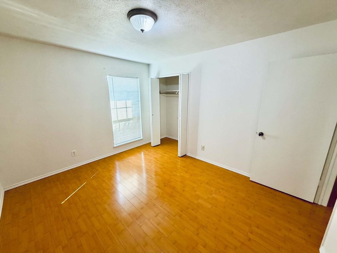 5664 Perrin St - Photo 5 of 12