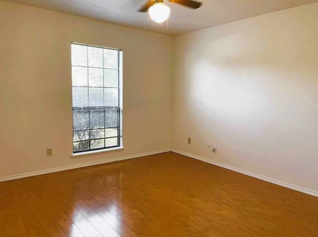 5664 Perrin St - Photo 6 of 12