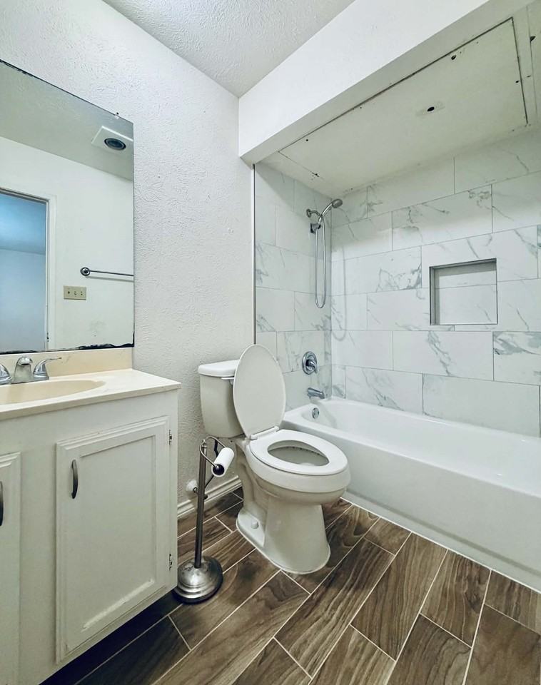 5664 Perrin St - Photo 7 of 12