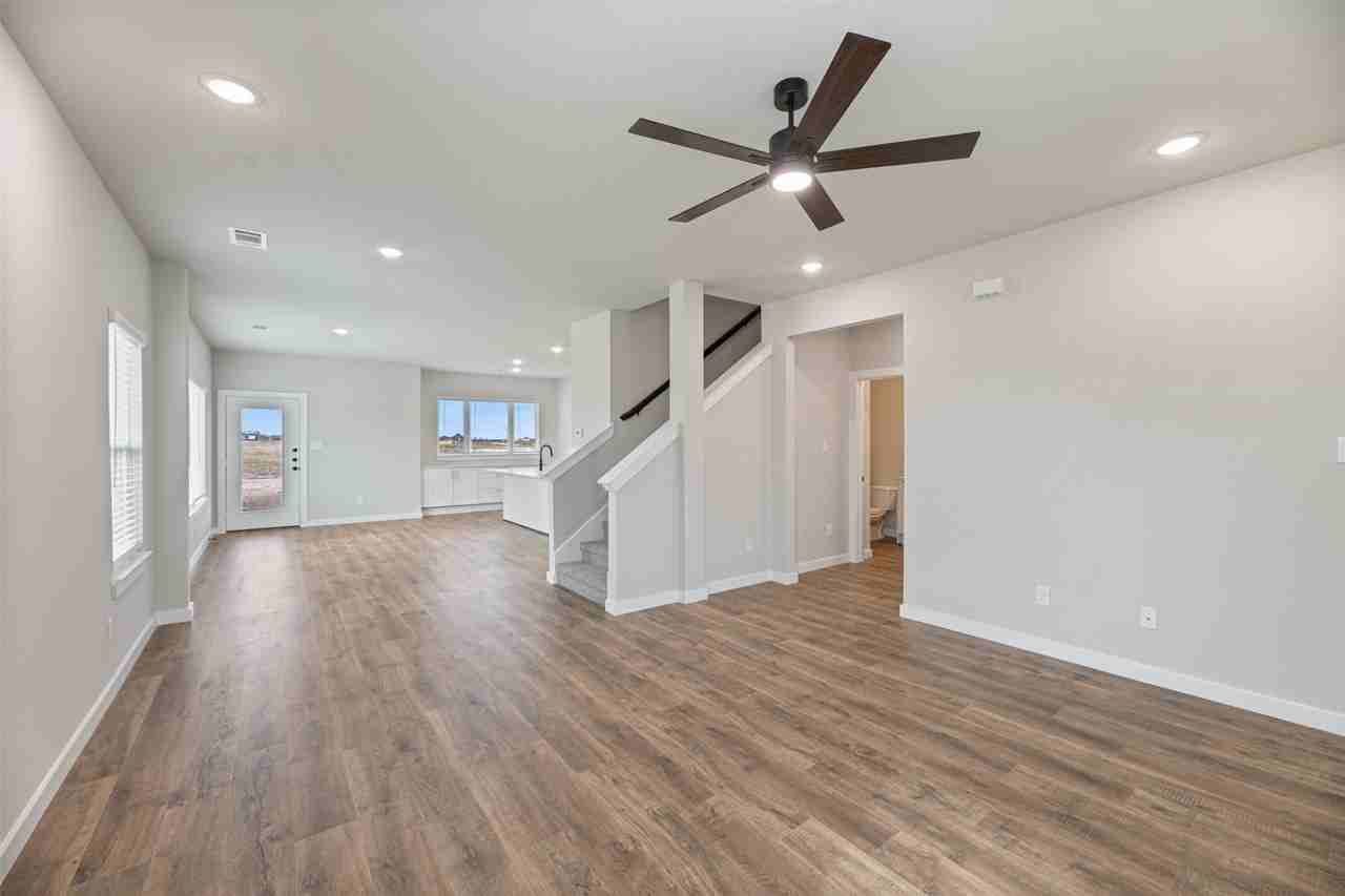 4265 Clovis Ct - Photo 6 of 35
