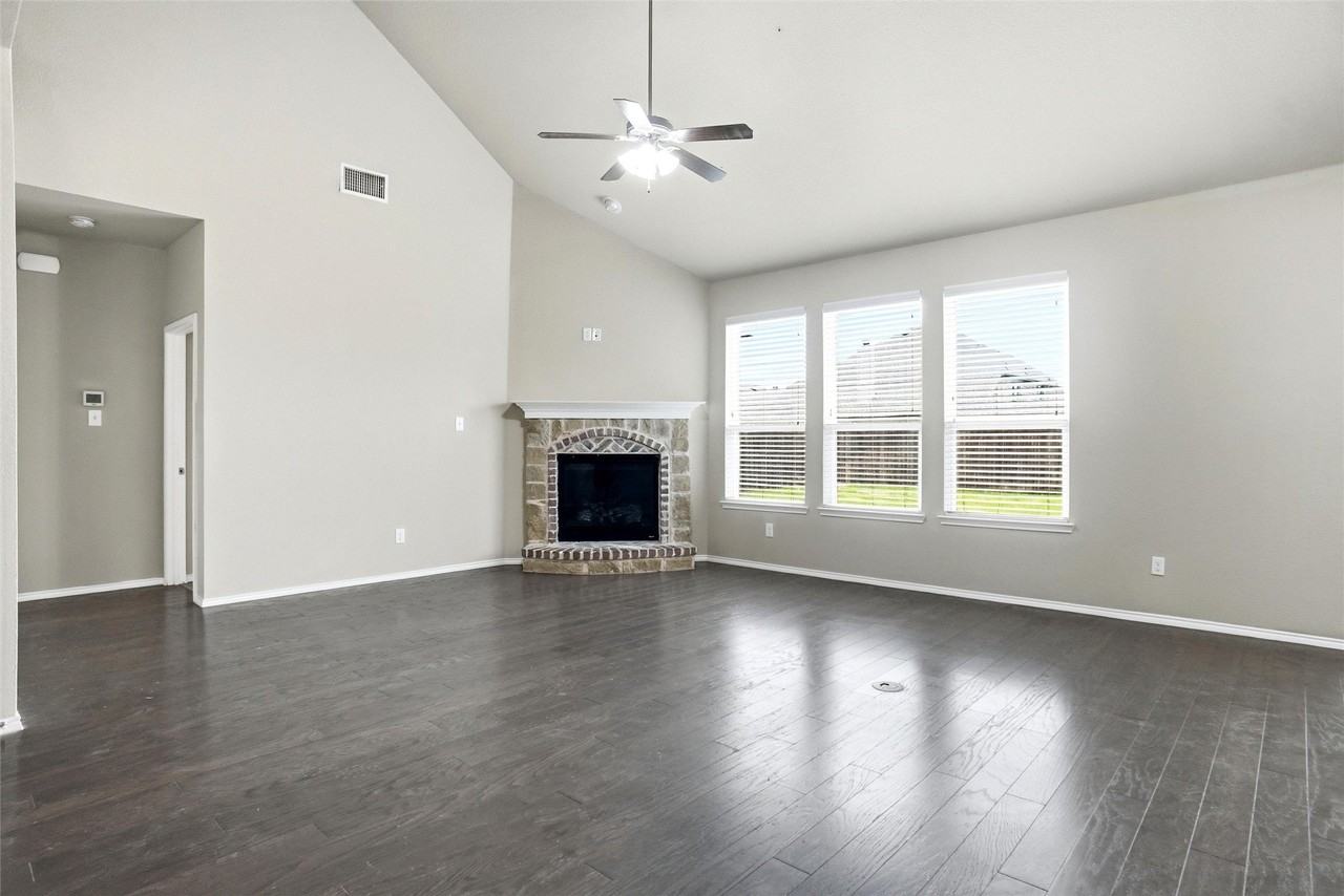 1804 Settlement Way - Photo 4 of 18