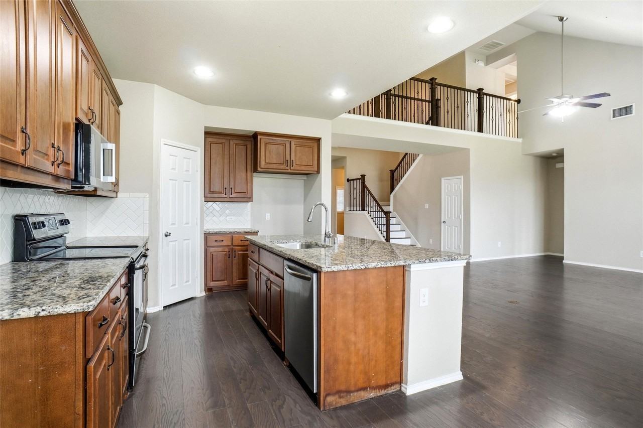 1804 Settlement Way - Photo 7 of 18
