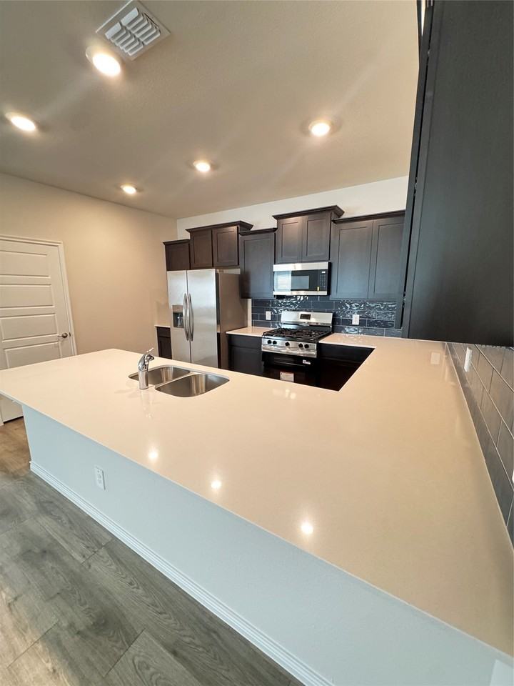 2625 Mexia Ln - Photo 7 of 8