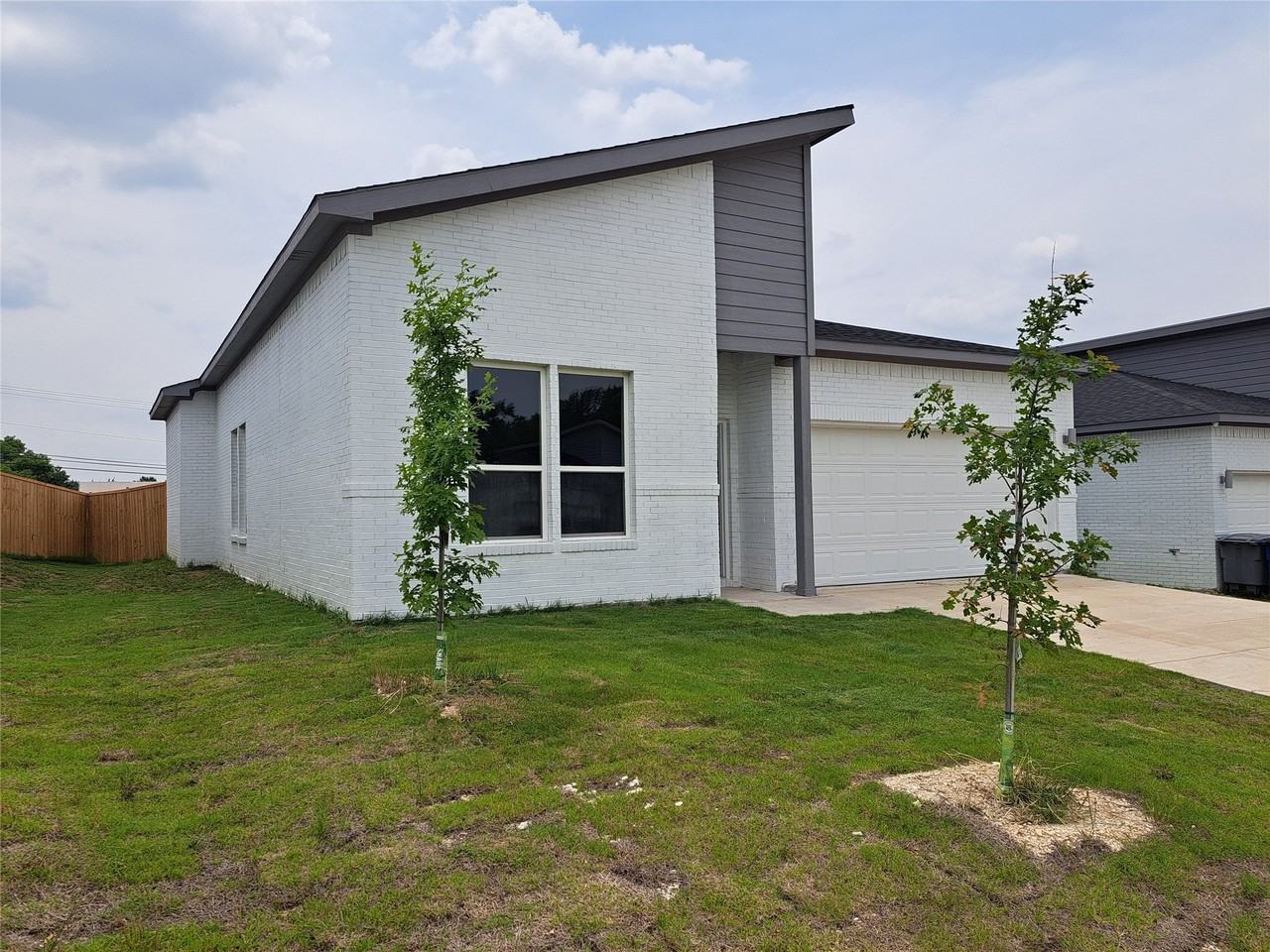 3243 Noor St - Photo 2 of 20