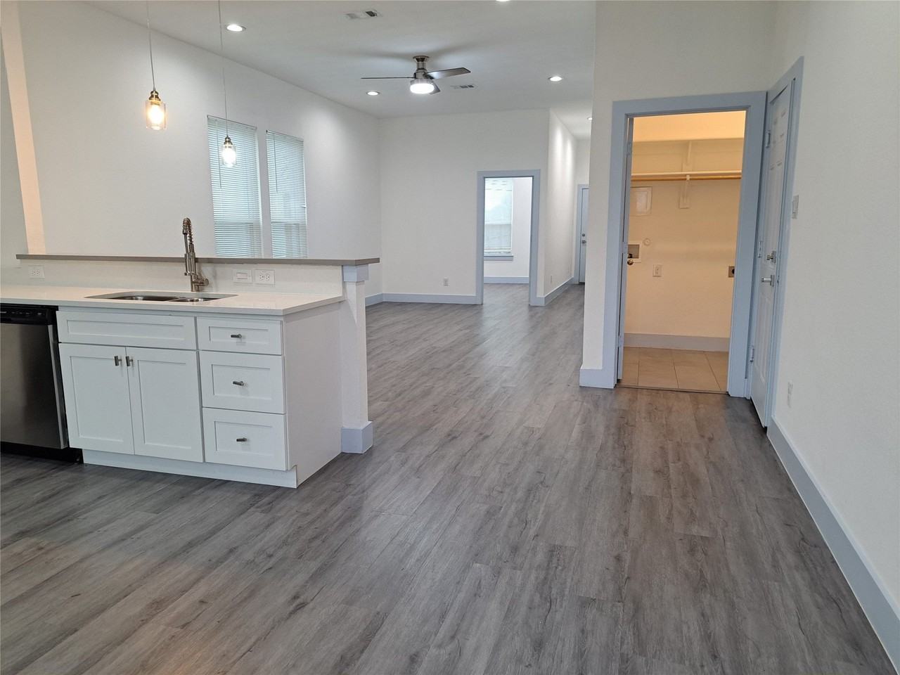 3243 Noor St - Photo 4 of 20