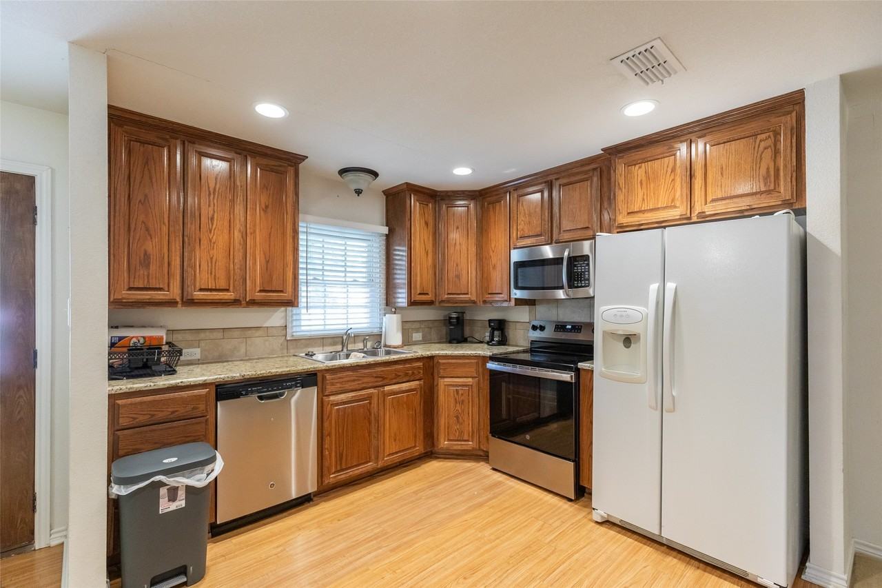 2650 Madison Ave #1-2 - Photo 5 of 29