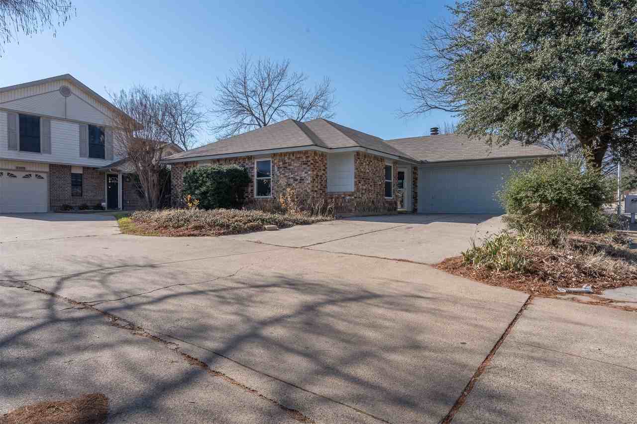2911 Forest Creek Dr - Photo 3 of 28