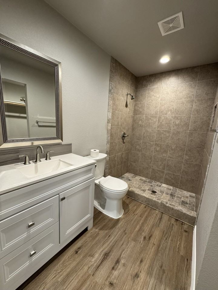 320 W 6th St - Photo 7 of 19