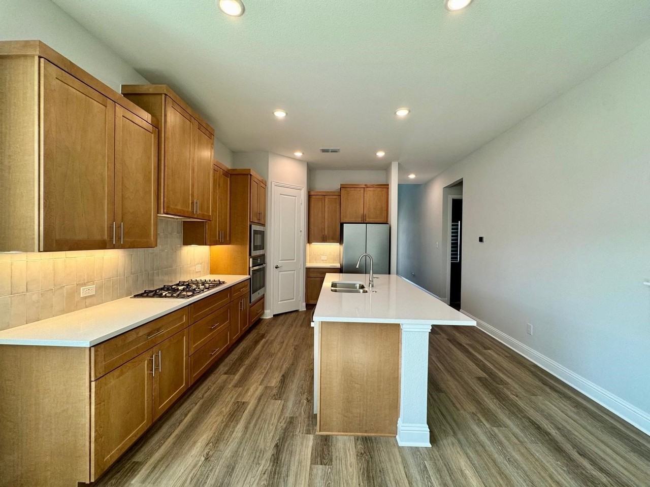 2930 Eleanor Dr - Photo 4 of 34