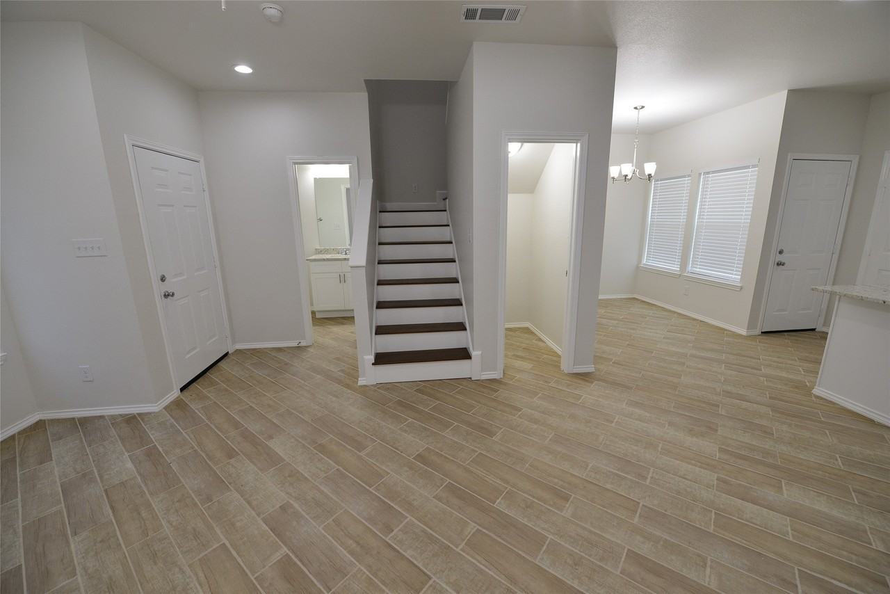 2393 Murphy Court - Photo 7 of 22