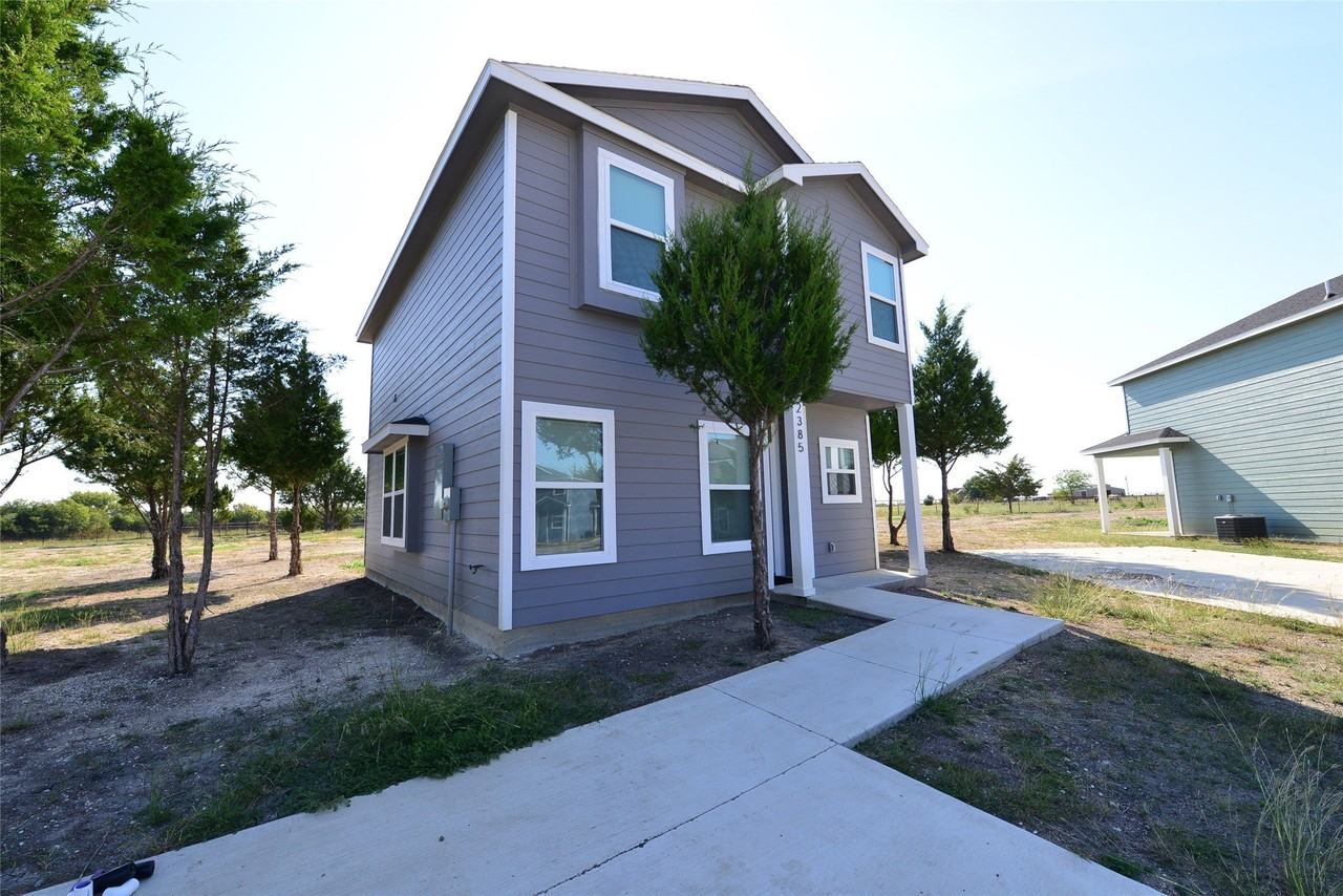 2385 Murphy Court - Photo 2 of 26