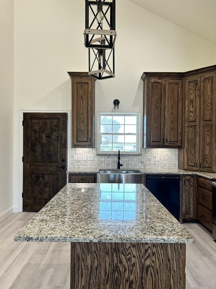 483 Rs County Road 1605 - Photo 3 of 21