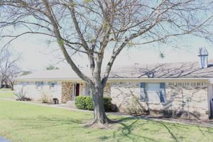 featured image of 110 E Vanstons St