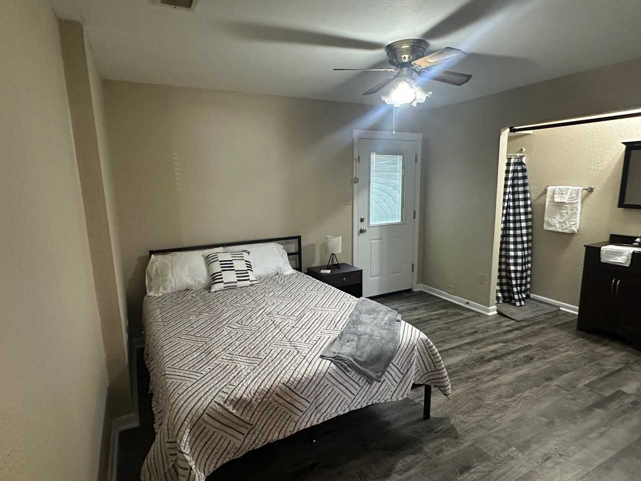 921 Bruce Way - Photo 6 of 13