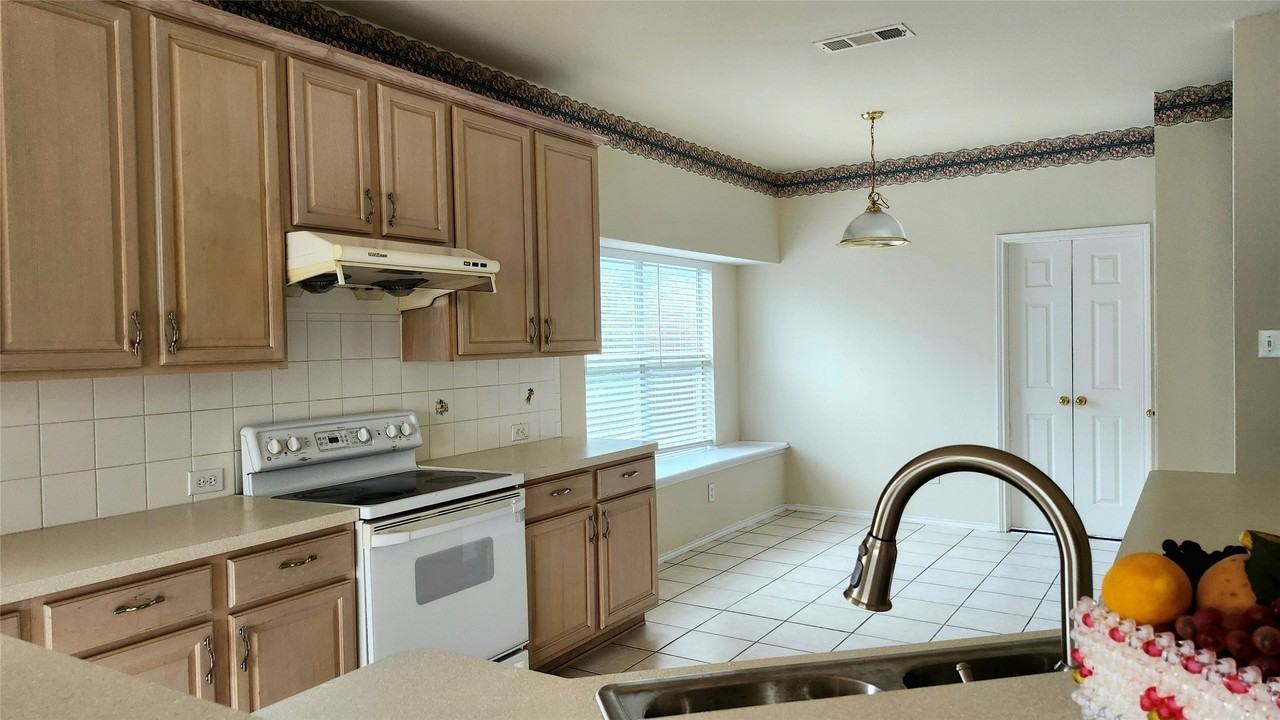 417 Preston Oaks Dr - Photo 5 of 28