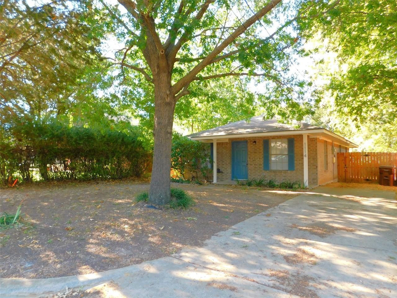 1114 E Mulberry St - Photo 2 of 25