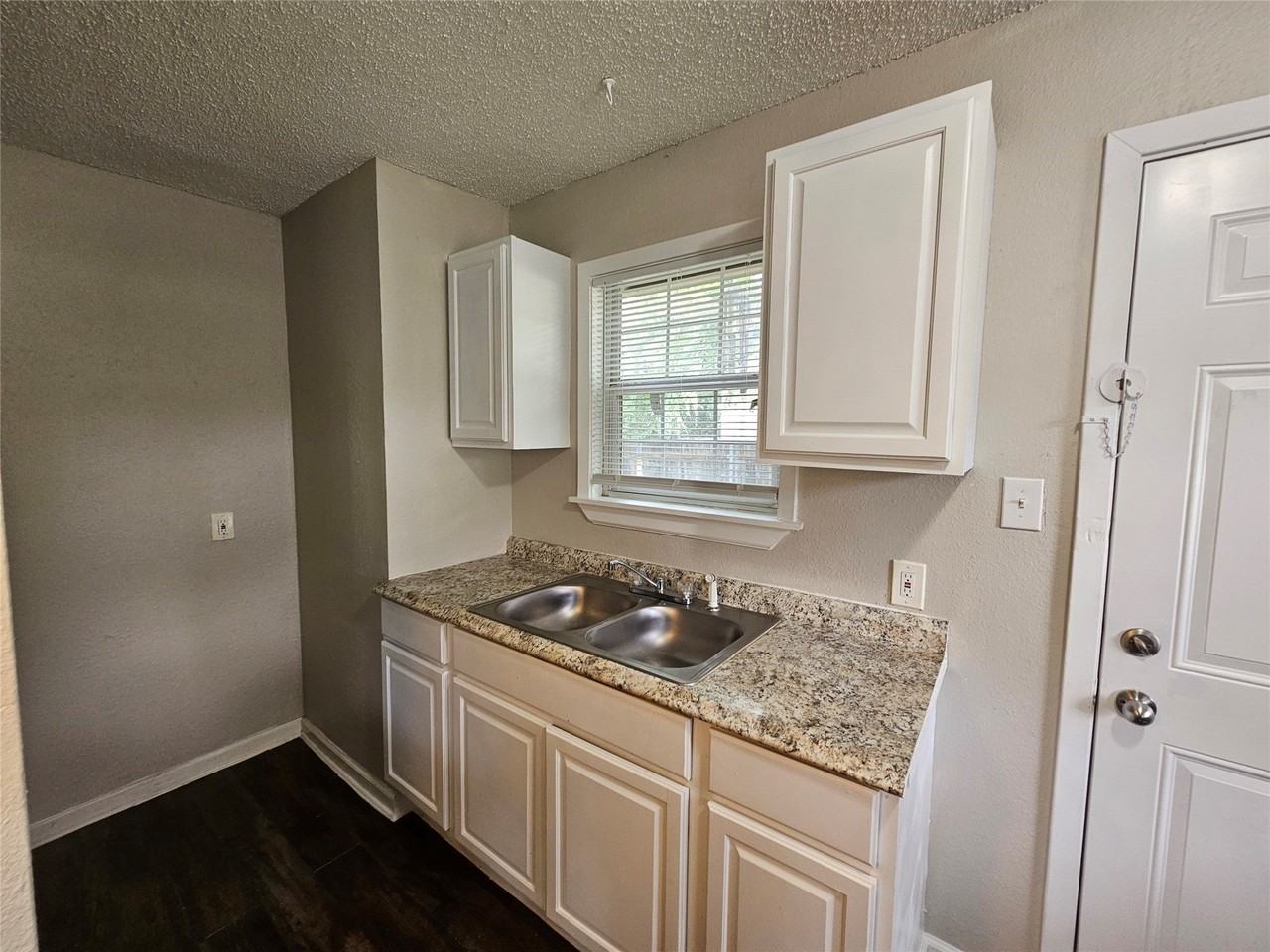 6363 Hollis Ave #6365 - Photo 2 of 12