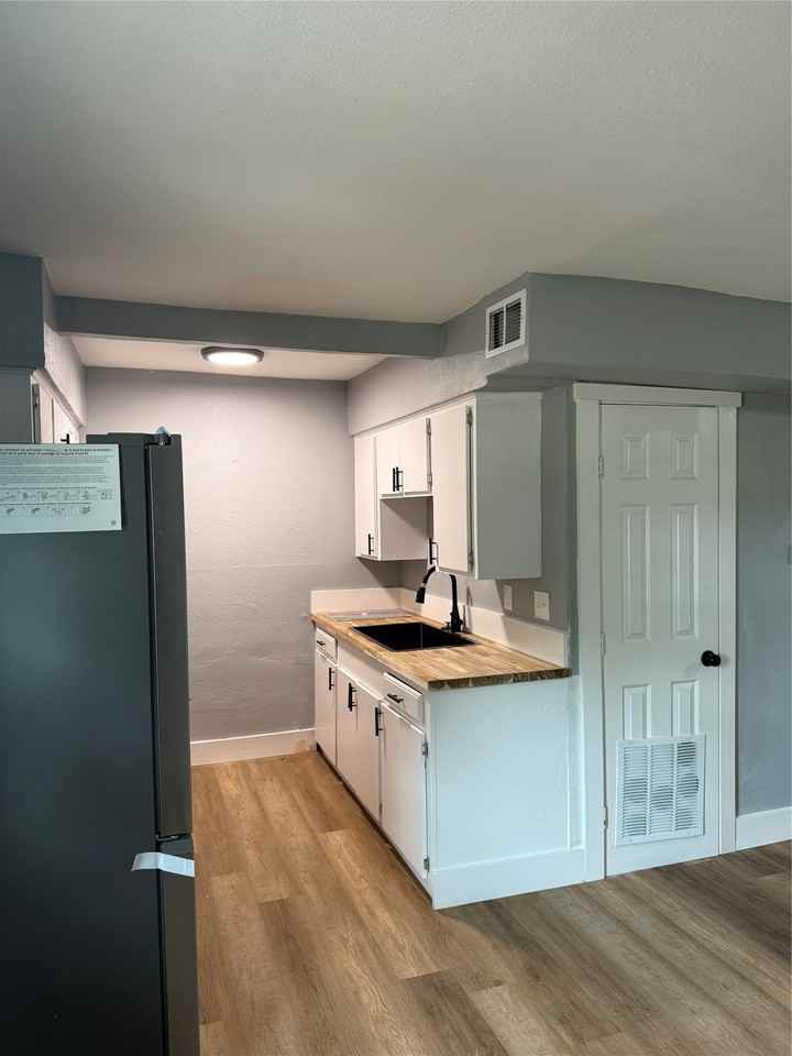 2515 Solomon Dr - Photo 3 of 8