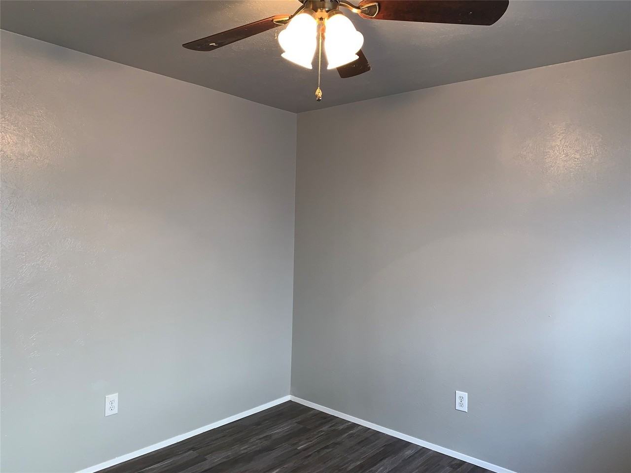 5260 Pruitt Dr - Photo 5 of 18