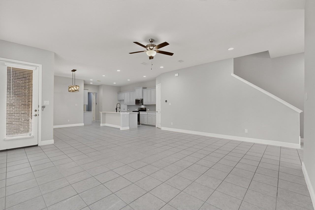 7617 Regal Ln - Photo 6 of 38