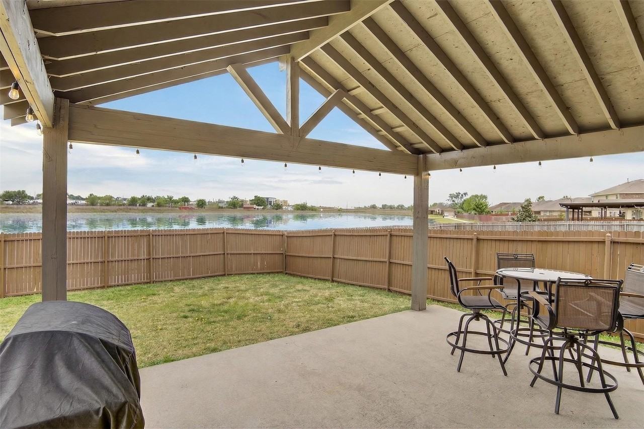1212 River Oak Ln - Photo 4 of 14