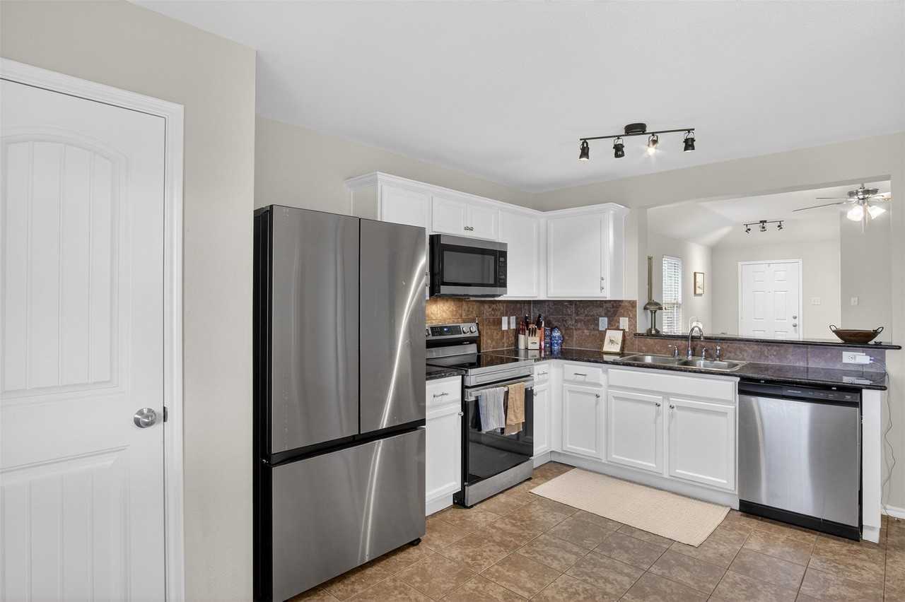 1212 River Oak Ln - Photo 6 of 14