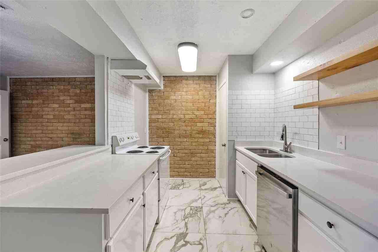 66 W Mountain Creek Dr - Photo 4 of 9