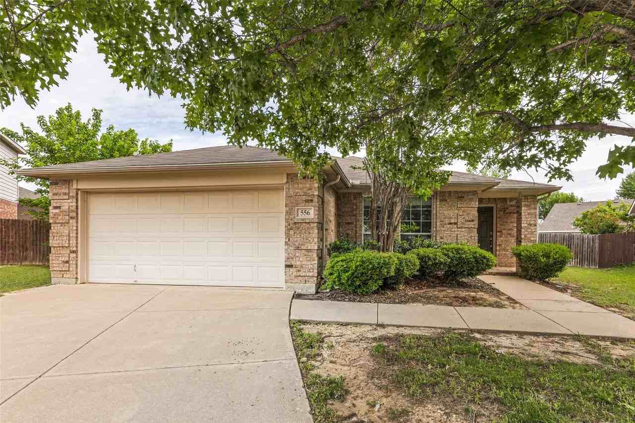556 Winbridge Ln - Photo 2 of 26