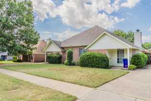 2709 Brittany Dr - Photo 1 of 1