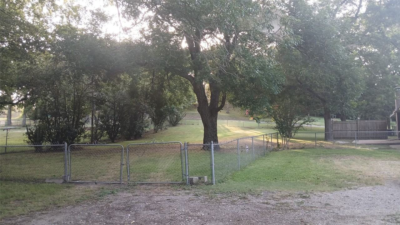 8530 Choctaw Dr - Photo 6 of 17